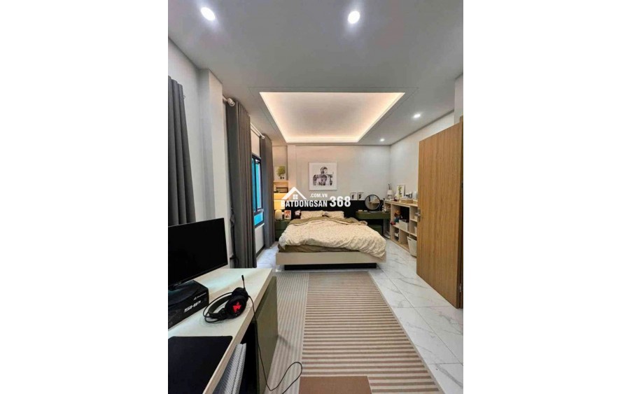 5 Tầng Mới Kính Kooong – 3,95 TỶ- Gần Chung Cư Lộc Ninh
