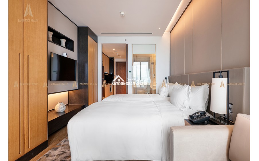 Bán gấp căn studio The Soleil Đà Nẵng, tầng cao view biển, full nội thất, giá 3.3 tỷ