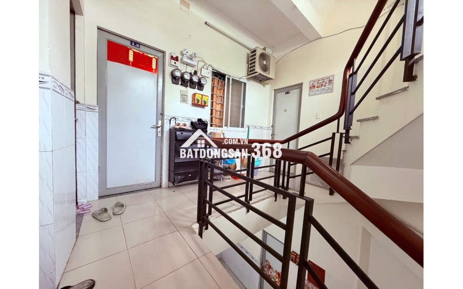 Bán Vinhomes Hóc Môn đường 13m lề đường 3m ngang 5m dài 10m 4 tầng BTCT