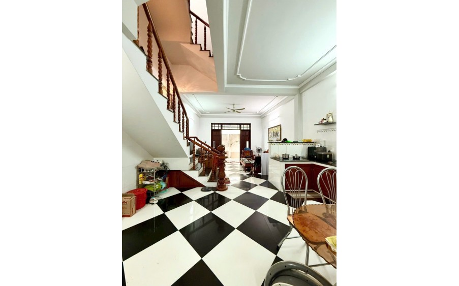 NHÀ 3 TẦNG – 72M² – NGAY NGUYỄN PHƯỚC NGUYÊN