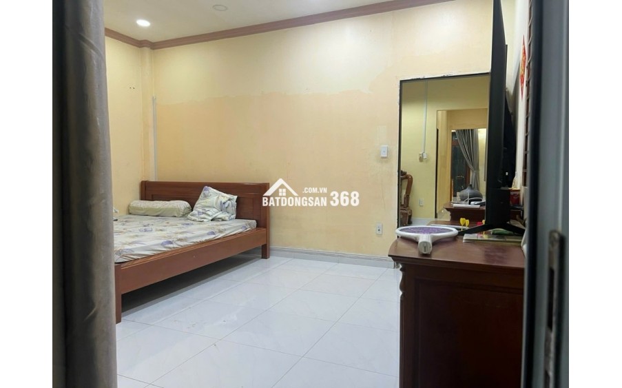 BÁN NHÀ DIỆN TÍCH KHỦNG FULL THỔ KDC HƯNG LONG BÌNH CHÁNH - XE HƠI NGỦ TRONG NHÀ