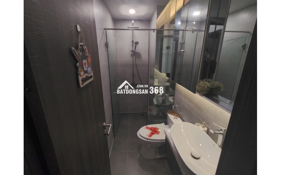 Nhà 1 trệt 2 lầu mới xây, gần ngã tư Miếu Ông Cù, Thuận An