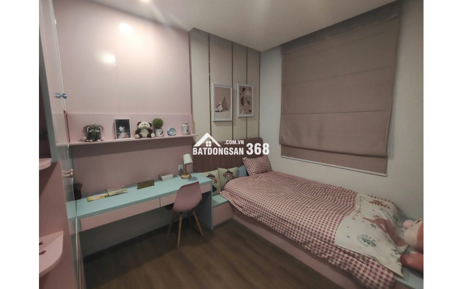 Nhà 1 trệt 2 lầu mới xây, gần ngã tư Miếu Ông Cù, Thuận An