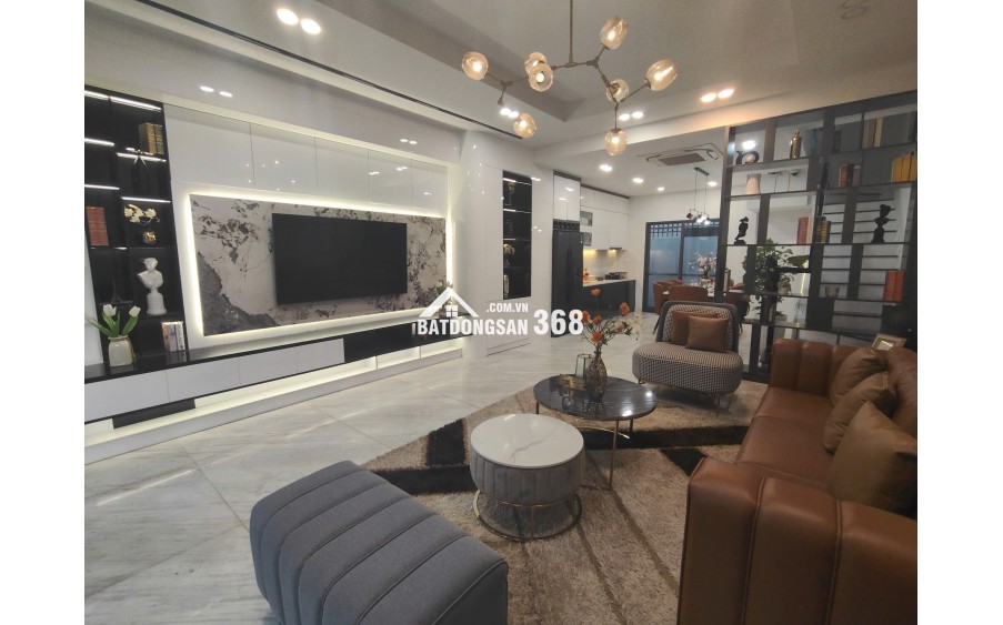 Nhà 1 trệt 2 lầu mới xây, gần ngã tư Miếu Ông Cù, Thuận An