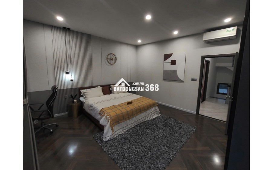 Nhà 1 trệt 2 lầu mới xây, gần ngã tư Miếu Ông Cù, Thuận An