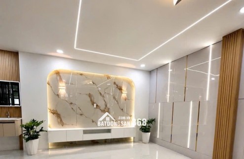  SIÊU PHẨM NHÀ PHỐ 3 TẦNG MỚI ĐẸP – HẺM XE HƠI – NGANG 8M CỰC HIẾM