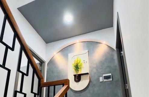 BÁN NHÀ TRUNG TÂM QUẬN 10 - 41M2 - 5 TẦNG BTCT - KẾ MẶT TIỀN - THIẾT KẾ HIỆN ĐẠI, NỘI THẤT CAO CẤP - HẺM XE HƠI - 9.9 TỶ.