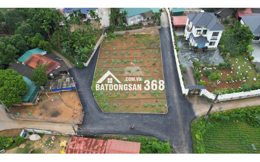 Bán đất đối diện trường Mầm Non Hợp Thành - TP Hòa Bình - 2 mặt tiền 110m2  5xx