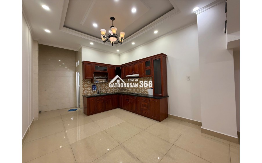  Bán nhà mặt tiền kinh doanh Phường Hiệp Bình  – Ngay sau TTTM Gigamall Thủ Đức –  84m2  4 tầng, Sân đậu xe hơi 7 chỗ