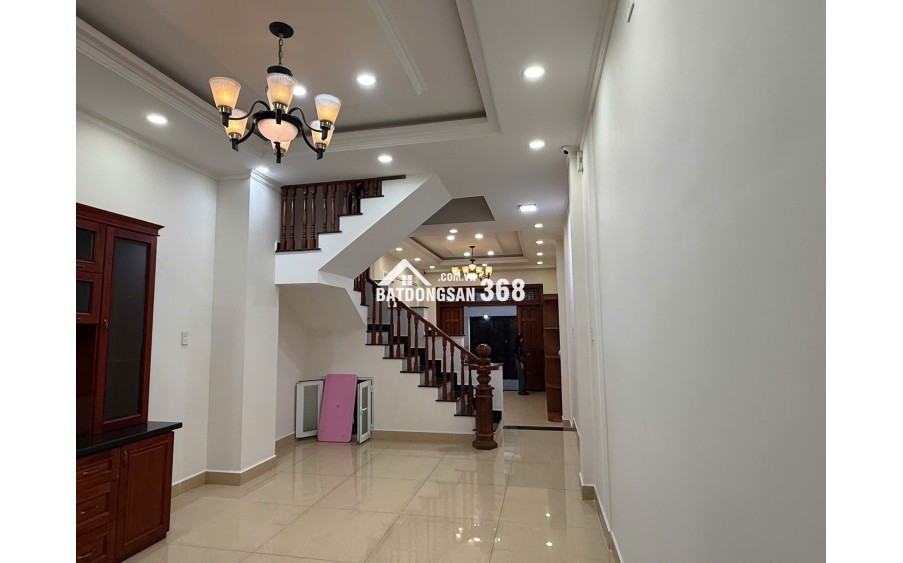  Bán nhà mặt tiền kinh doanh Phường Hiệp Bình  – Ngay sau TTTM Gigamall Thủ Đức –  84m2  4 tầng, Sân đậu xe hơi 7 chỗ