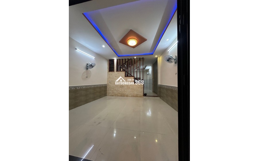 Cần bán gấp nhà mặt phố tại khu vực Nguyễn Công Hoan
