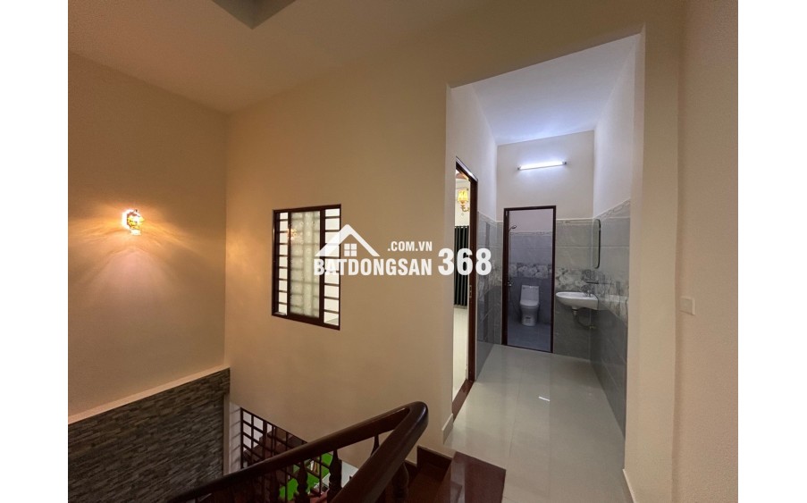 Cần bán gấp nhà mặt phố tại khu vực Nguyễn Công Hoan