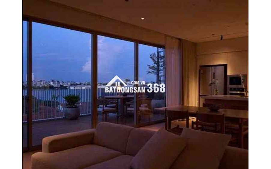 Bán gấp Tòa căn hộ mặt Hồ Tây chỉ 600 triệu/1m, dòng tiền 23 ngàn Đô/1 tháng - Ô tô.