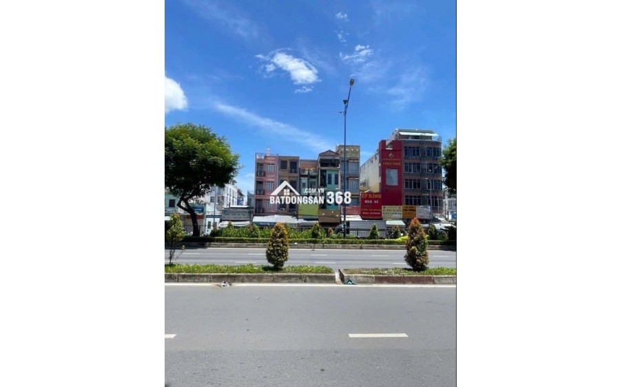 Bán nhà mặt tiền Trường Chinh ngay cầu Tham Lương Q12