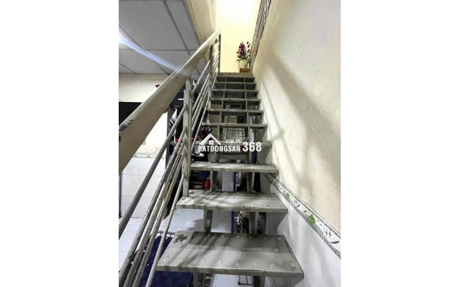 Bán nhà mặt tiền NGUYỄN ẢNH THỦ 8.5 tỷ vị trí đắc địa
