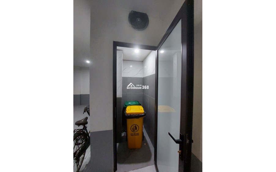 Bán tòa nhà dịch vụ 19 phòng cho thuê đối diện bệnh viện đa khoa thanh trì