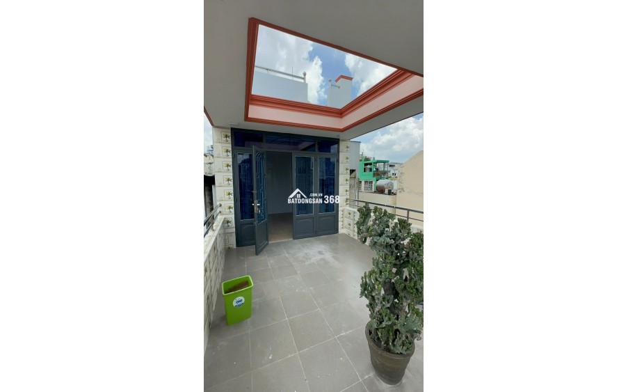 Cho thuê nhà 62/1 Xóm Đất P8 Q11 hẻm 3m, Đúc 3.5 tấm