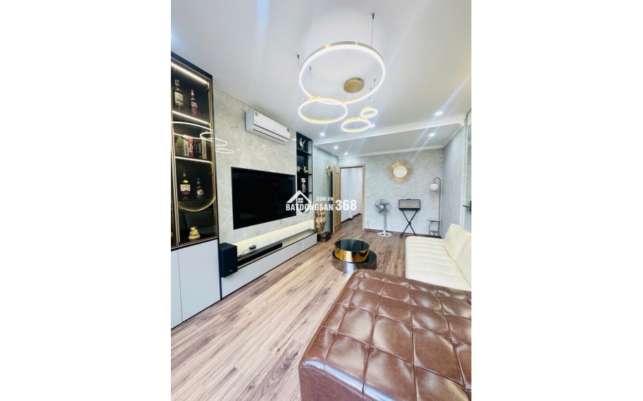 Bán nhà Ngọc thụy 11 tỷ 40m ô tô gara,thang máy,sổ đỏ Long Biên