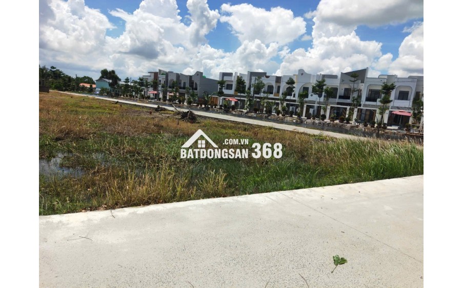 Bán đất nền thổ cư giá rẻ Nguyễn Hữu Trí Bình Chánh ngang 5m dài 20m