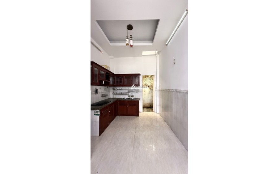 NHÀ 3 TẦNG - ĐƯỜNG XE TẢI THÔNG - 5P QUA QUẬN 6- QUẬN TÂN PHÚ- NGAY NGÃ TƯ BỐN XÃ.