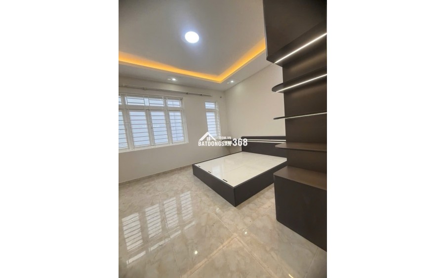 SIÊU PHẨM 4 TẦNG FULL NỘI THẤT- HXH SÁT MẶT TIỀN ĐƯỜNG- 62 M2 - NGANG 5- LÊ VĂN THỊNH - NHỈNH 7 TỶ