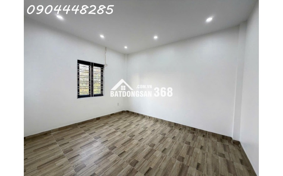 Nhà đẹp độc lập sân cổng riêng mặt ngõ cách đường chính 20m ô tô đỗ cửa tại Đằng Hải Hải An