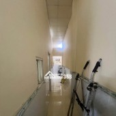 Chính chủ bán nhà hẻm Nguyễn Thị Thập Quận 7, ngang 4m dài 19m, thương lượng tốt, sổ hồng riêng, thích hợp làm CHDV.