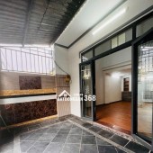 Chủ chuyển công tác cần bán nhà gấp quận 7