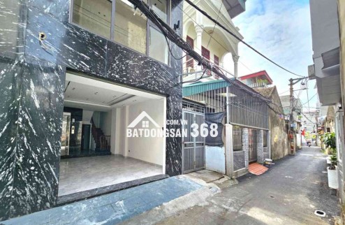 Bán nhà Long Biên 9 tỷ 40m Gara,Thang máy,nhà mới