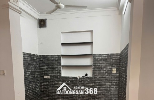 Cho thuê nhà mặt đường 19/5, tiện kinh doanh, Văn Quán 35m2 x 5 tầng