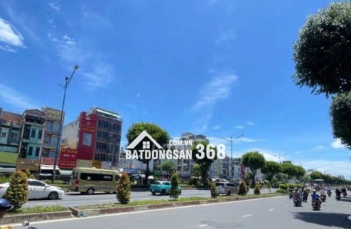 Bán nhà mặt tiền Trường Chinh ngay cầu Tham Lương Q12