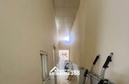 Chính chủ bán nhà hẻm Nguyễn Thị Thập Quận 7, ngang 4m dài 19m, thương lượng tốt, sổ hồng riêng, thích hợp làm CHDV.
