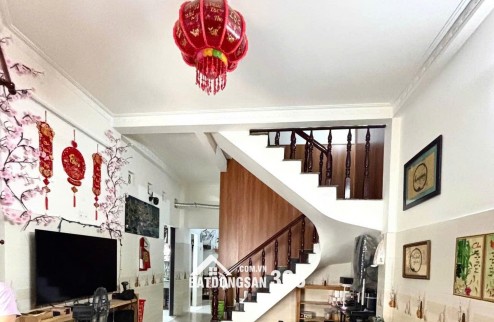 Bán nhà chủ xây tâm huyết, ngay trung tâm Thủ đức