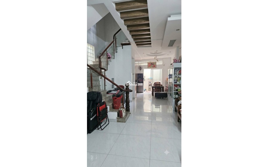 NHÀ 4 TẦNG 2 MẶT TIỀN – HẺM 606 QUỐC LỘ 13