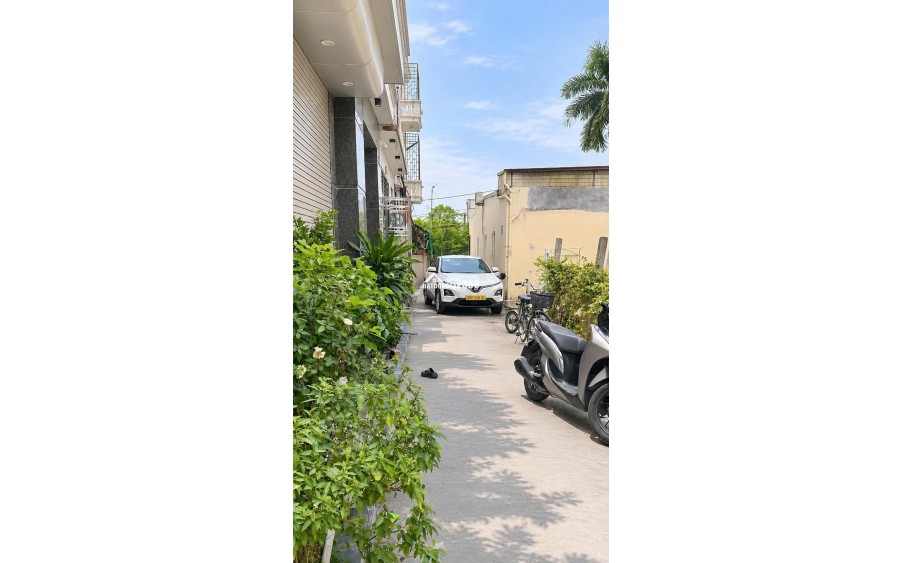 Tôi chính chủ bán đất tặng nhà, 52.2m², sổ đỏ Đông Anh, sát chân cầu Thượng Cát tiềm năng tăng giá cao.