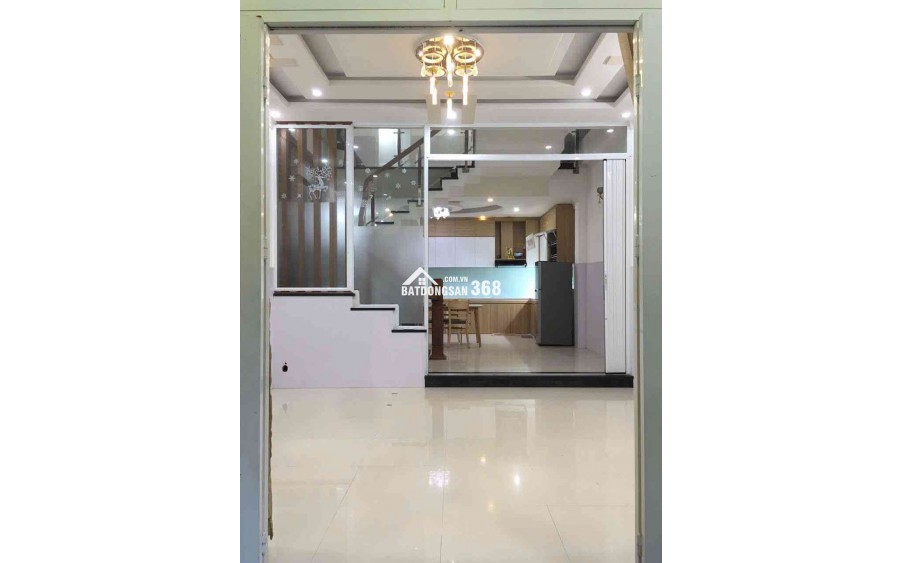 CHỦ CẦN BÁN GẤP NHÀ 3 TẦNG ĐƯỜNG PHÙNG CHÍ KIÊN GẦN BIỂN
