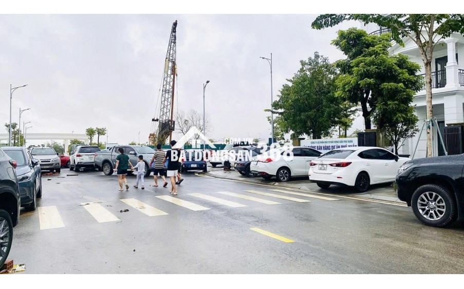 HUẾ MƯA MÀ ĐƯỜNG PHÚ XUÂN CITY VẪN KHÔ RÁO NHƯ THẾ NÀY ĐÂY CẢ NHÀ ƠI!