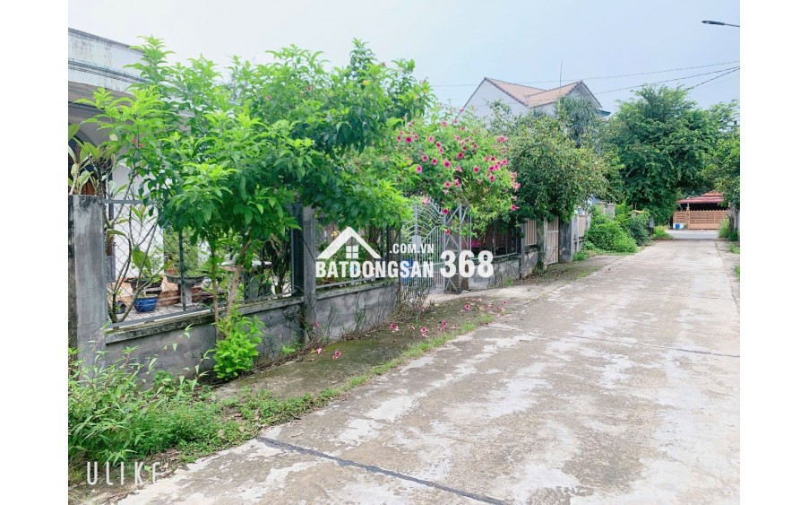 cần bán lô đất thổ cư sẵn hơn 550m2 , ngay giữa khu dân cư hiện hữu