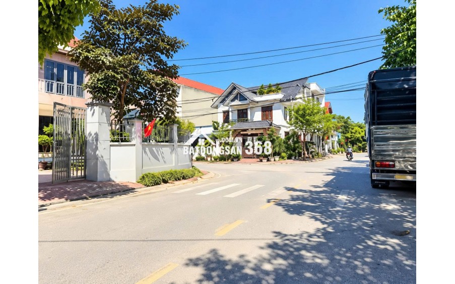 Tôi chính chủ bán đất tặng nhà, 52.2m², sổ đỏ Đông Anh, sát chân cầu Thượng Cát tiềm năng tăng giá cao.