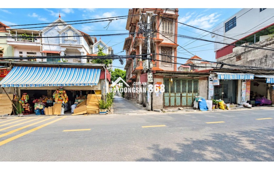 Tôi chính chủ bán đất tặng nhà, 52.2m², sổ đỏ Đông Anh, sát chân cầu Thượng Cát tiềm năng tăng giá cao.