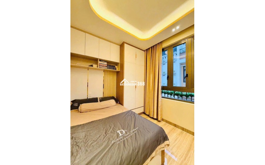 (HOT)Bán nhà Lý Phục Man, Q7, 3 tầng, 4PN ,3WC, hẻm xe hơi, giá chỉ 4,5 tỷ