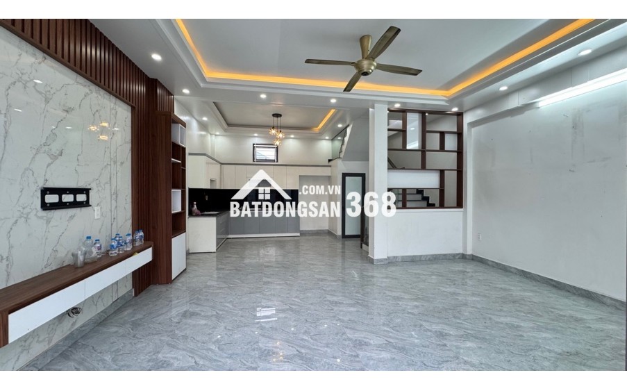 NHÀ 3 TẦNG - NGÕ xe con ĐỖ CỬA - 3 NGỦ KHÉP KÍN - 2,35đ