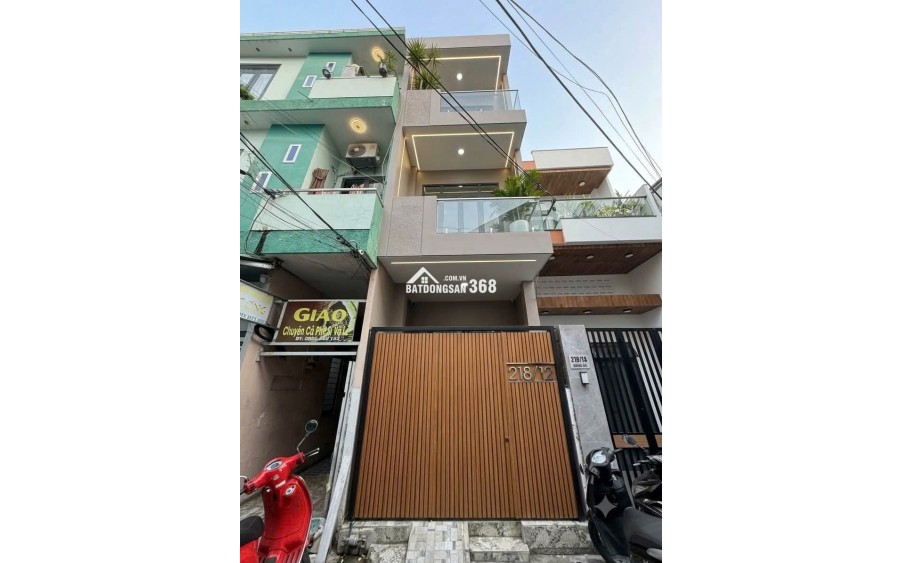 Nhà 3 tầng, kiệt Đống Đa 6m, kiệt rộng thông thoáng có thể kinh doanh, thông ra được đường Lý Tự Trọng, nhiều tiện nghi xung quanh.