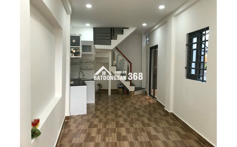 Bán nhà hẻm xe tải Trần Hưng Đạo P2 Q5 đúc 3 tầng