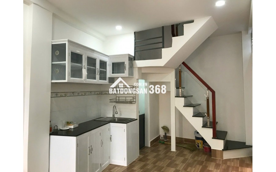 Bán nhà hẻm xe tải Trần Hưng Đạo P2 Q5 đúc 3 tầng
