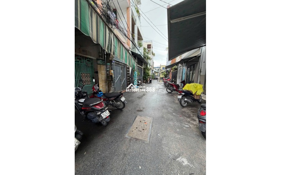Nhà 3 tầng, kiệt Đống Đa 6m, kiệt rộng thông thoáng có thể kinh doanh, thông ra được đường Lý Tự Trọng, nhiều tiện nghi xung quanh.