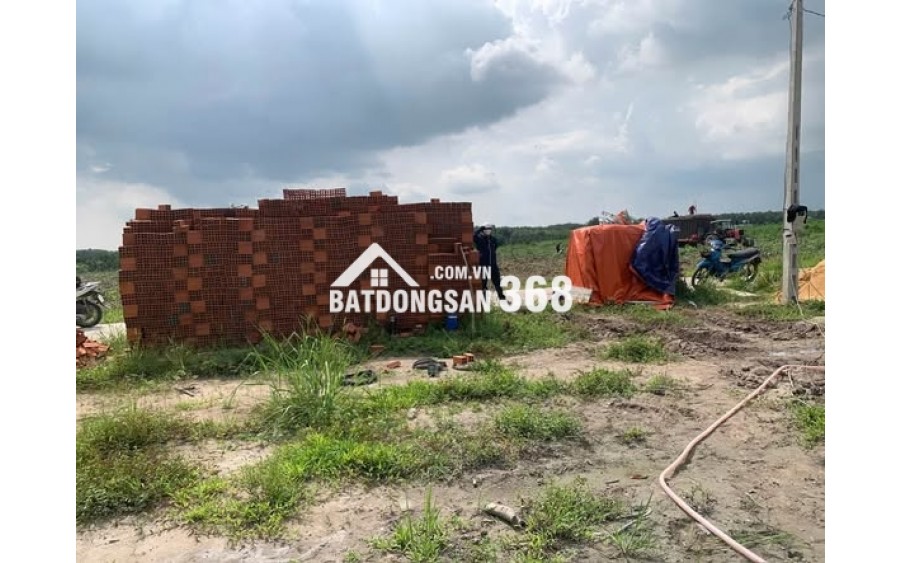 685triệu/270m2 sổ hồng sẵn, mặt tiền đường nhà nước mở rộng 18 mét thông 2 đầu.