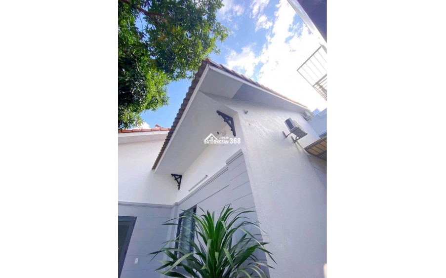 Cần bán Villas – Trưng Nữ Vương, Hải Châu, Đà Nẵng
Dòng tiền sẵn: 30 triệu/tháng
DT: 286m², ngang 12m
Kiệt ô tô, cách đường chính 50m
Sân vườn