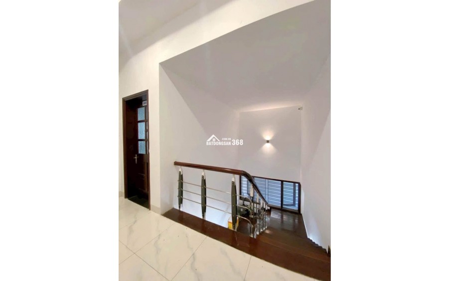 Cần bán Villas – Trưng Nữ Vương, Hải Châu, Đà Nẵng
Dòng tiền sẵn: 30 triệu/tháng
DT: 286m², ngang 12m
Kiệt ô tô, cách đường chính 50m
Sân vườn