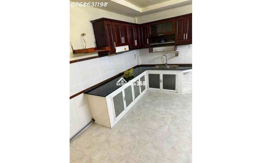 Bán nhà 48m2 Bình Long, Tân Phú, 2 tầng, 2PN, hướng Nam, sổ hồng riêng nhĩnh 4đ